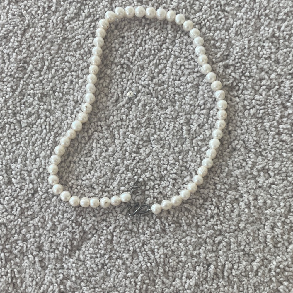 Elegant White Pearl Necklace